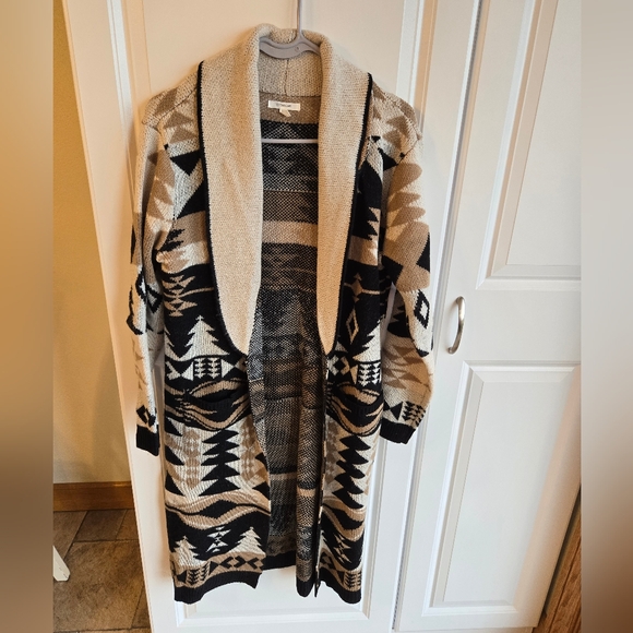 Womans Medium Duster - Picture 1 of 6